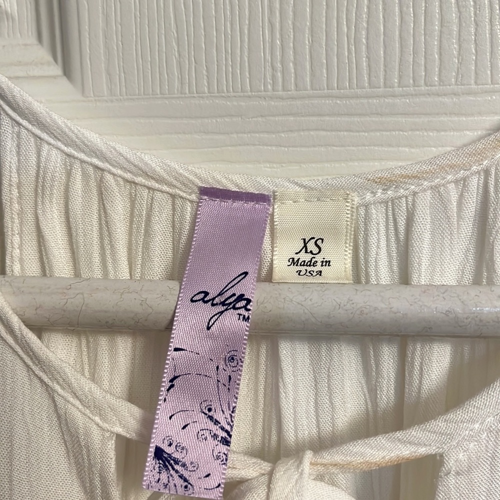 Alya white tank with adorable tassels Size XS - Picture 2 of 7